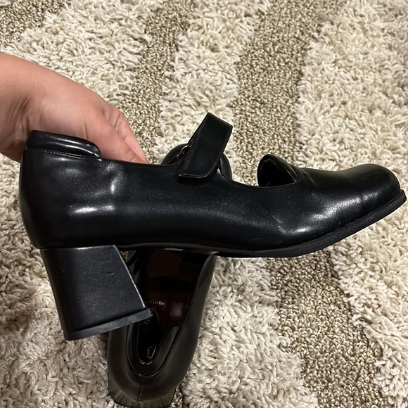 Vintage New Mary Jane Pumps - Picture 4 of 7